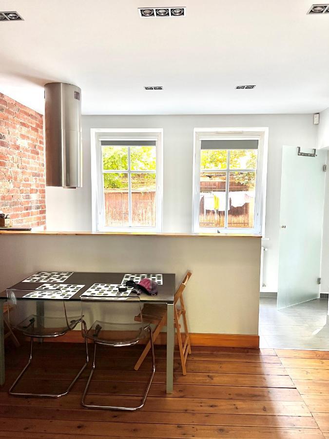Red & Grey Apartment *